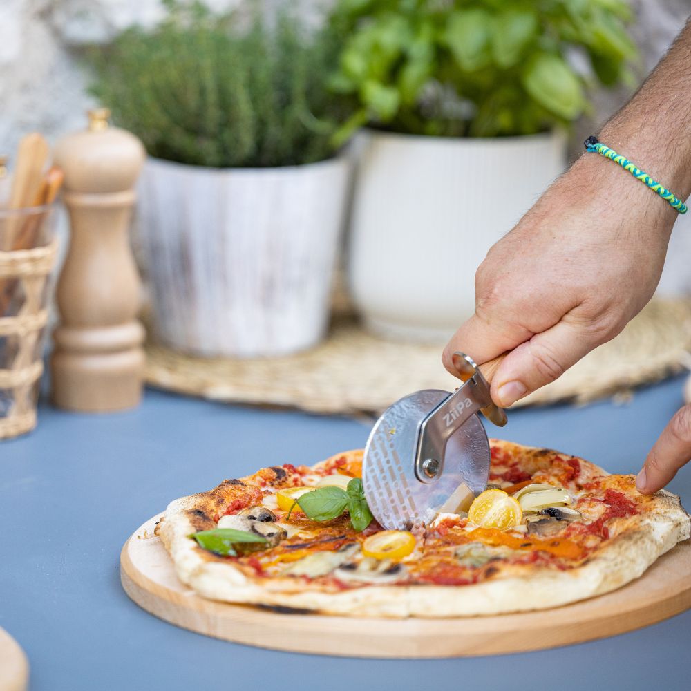 Sora • Pizza board • Charbon