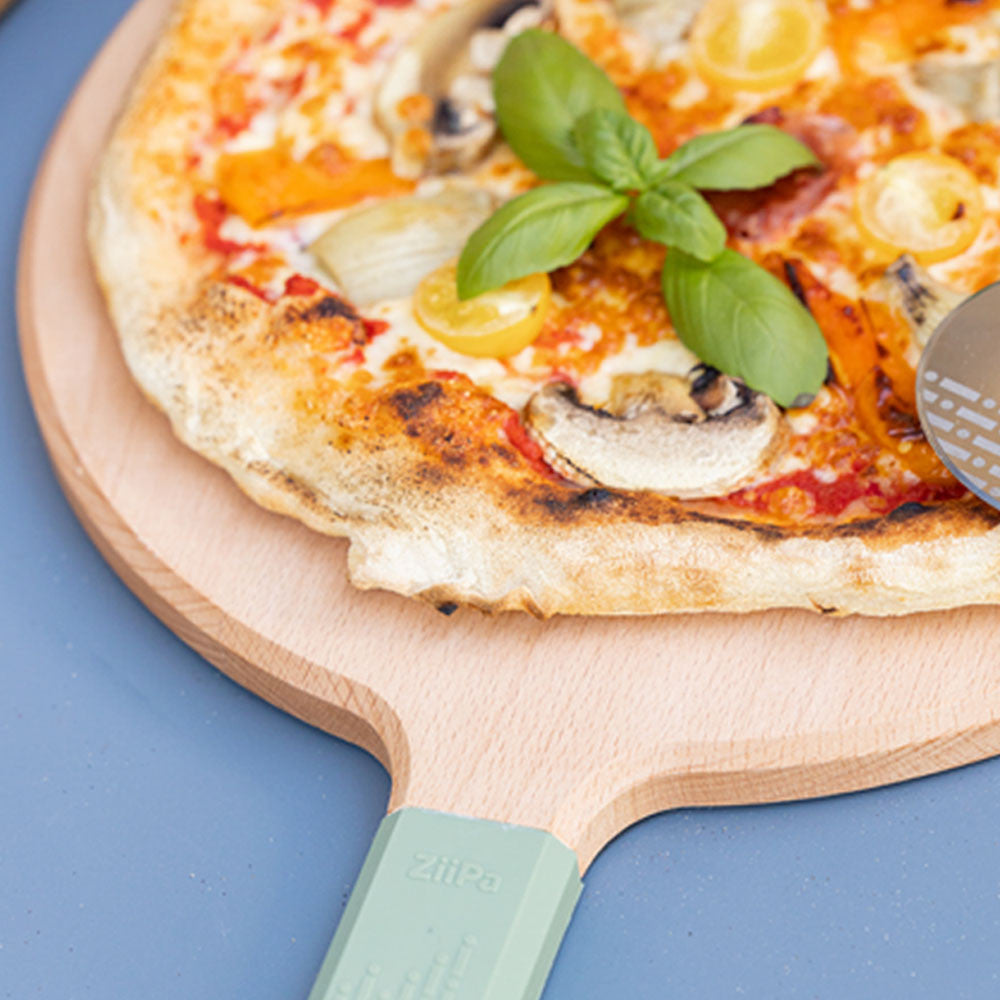 Sora • Pizza board • Eucalyptus